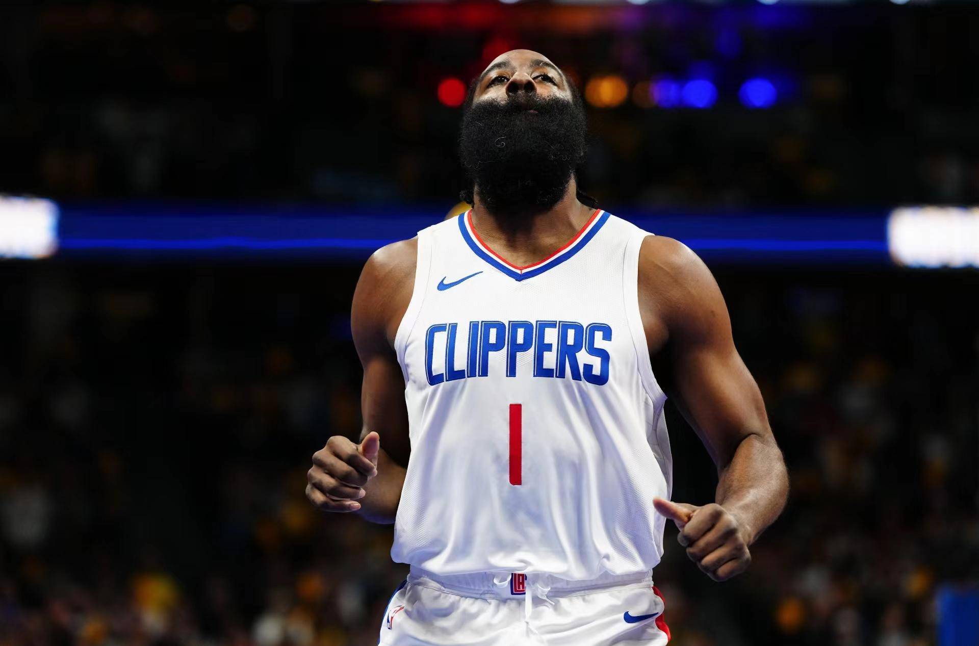 开云平台-快船队在NBA比赛中表现抢眼