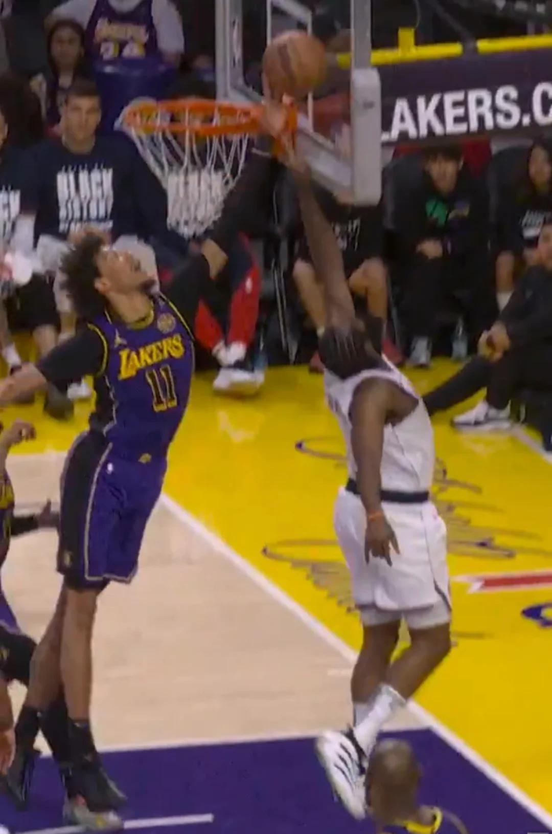 包含尼克斯碾压吉林队，东契奇高光表现的词条